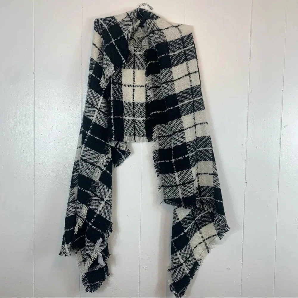 American Eagle New Plaid Check Gingham Oversized Scarf Wrap Shawl Blanket Fringe